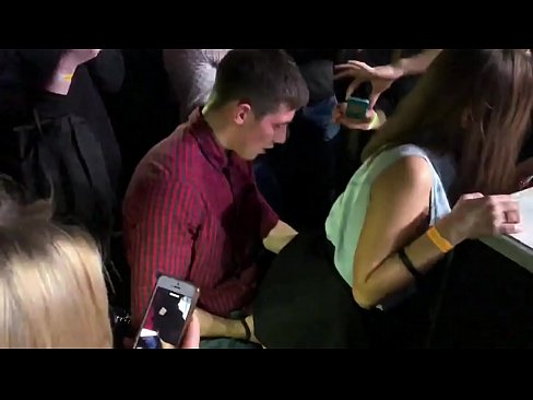 ❤️ Sesso reale in un nightclub russo. Ragazza russa di 18 anni nell'ano e nella vagina scopata in un nightclub ❤️❌ Pornoal it.eviewporn.ru ☑